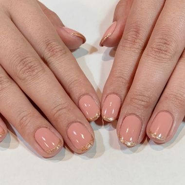 お客様ネイル/ハンド/ゴールドミラー・バイカラー・アシメネイル・シアーボルドー・ゴールドチェーン